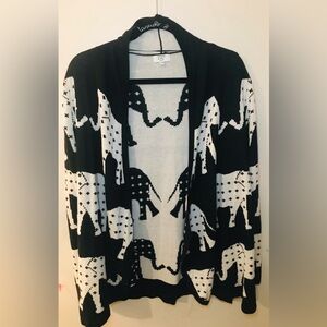 Crown & Ivy cardigan size PM